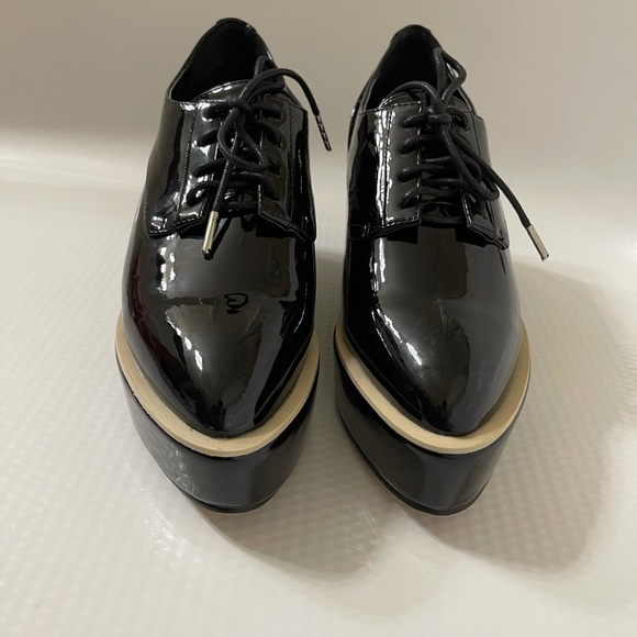 SOLD 😃 DESIGN LAB Black Patent Leather Platform Shoes Sz 7 - Picture 8 of 16